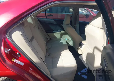 2013 Toyota Camry L z USA, uszkodzony, nr VIN 4T1BF1FK0DU714582